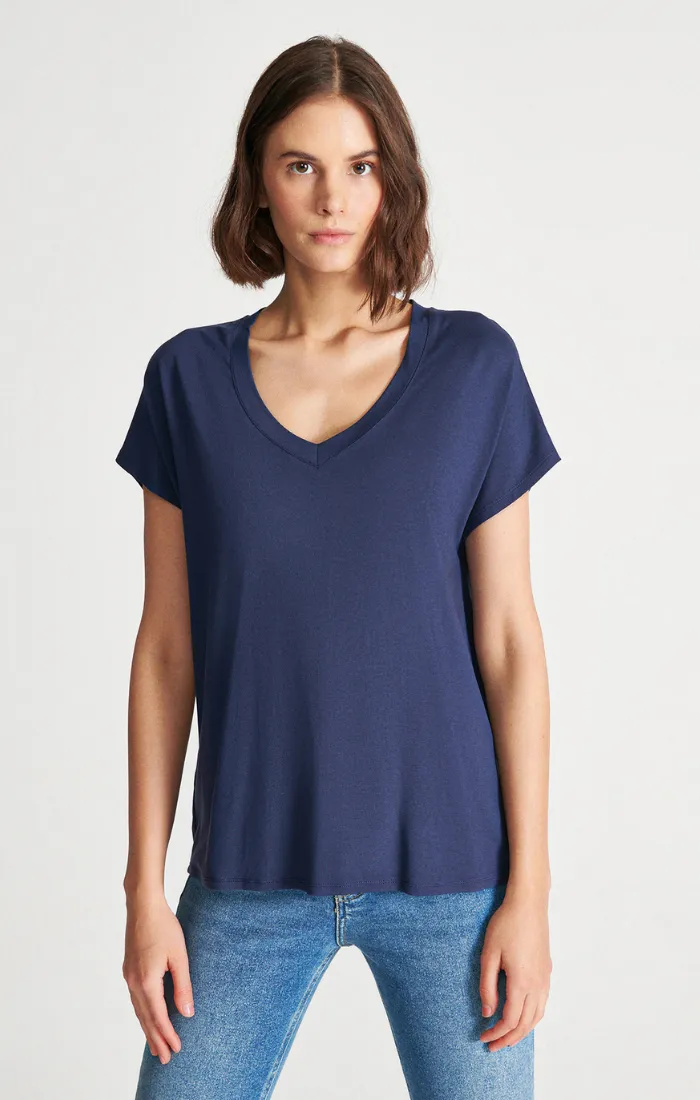WOMEN'S BASIC V-NECK T-SHIRT IN MOOD INDIGO